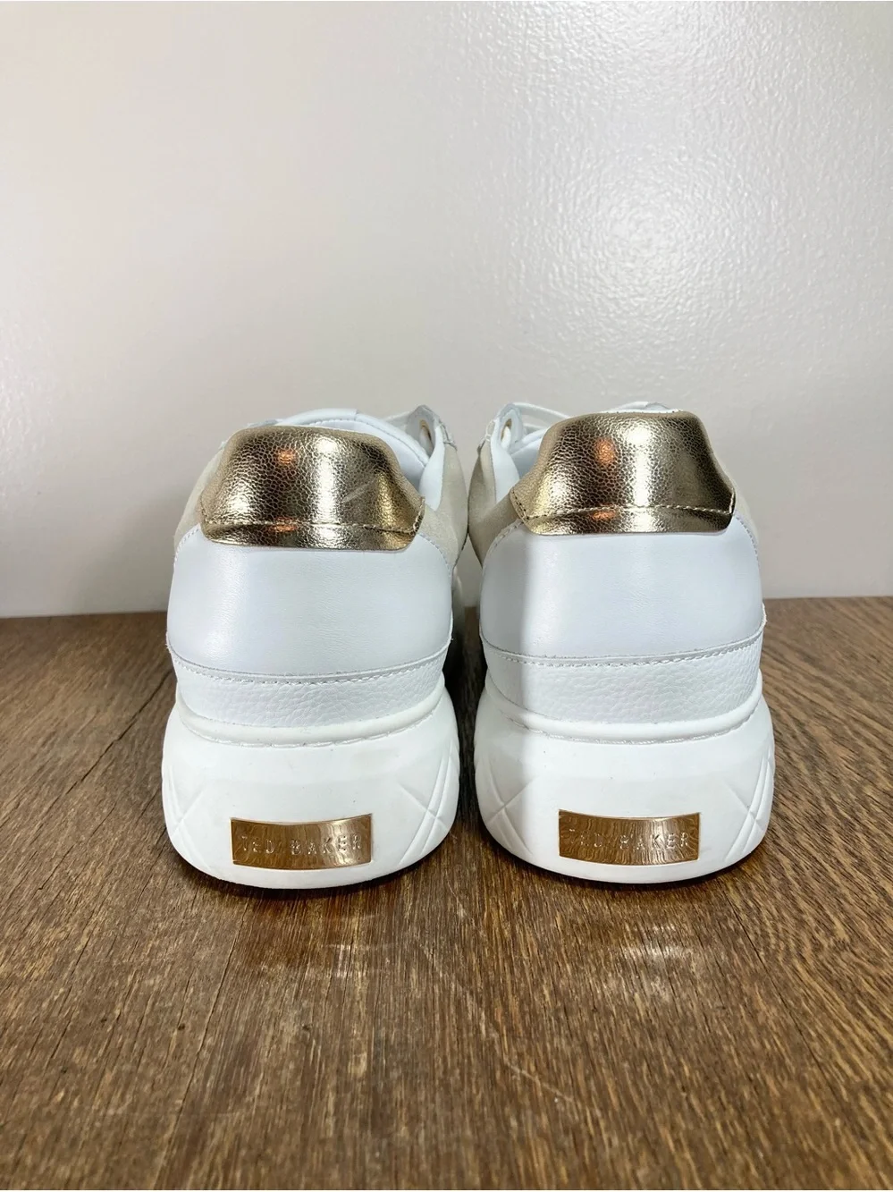 Ted Baker Adison Platform Sneaker Women’s Size 10 White/Metallic Gold